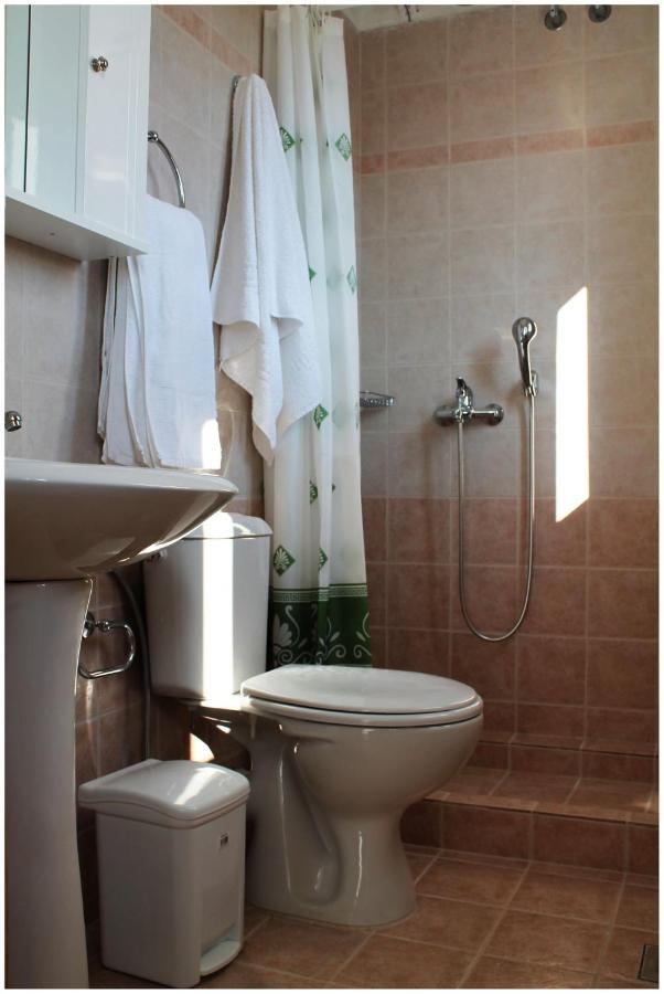 Retreat Apartments In Drosia - Apartment For 3 Makris Gialos  Bagian luar foto