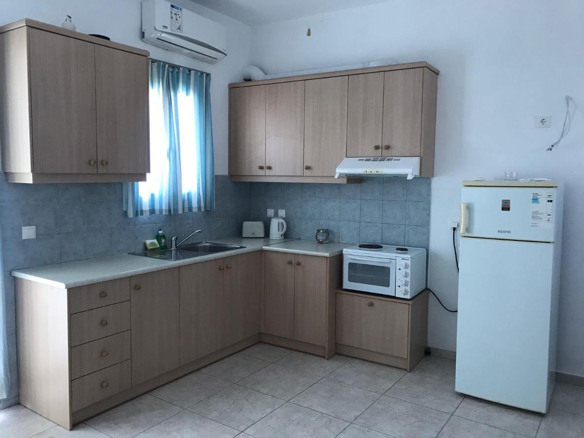 Retreat Apartments In Drosia - Apartment For 3 Makris Gialos  Bagian luar foto